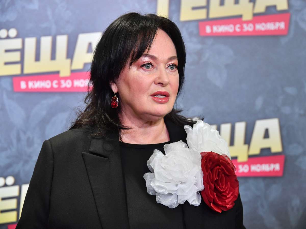 «Попалась, бабуля»: Гузеева с дочерью и грудничком устроила скандал в аэропорту