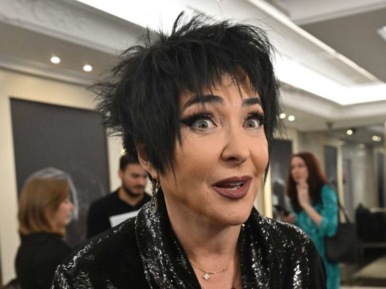 Устроила в номере отеля погром и вышла к полицейским голой: кто довел Лолиту до срыва