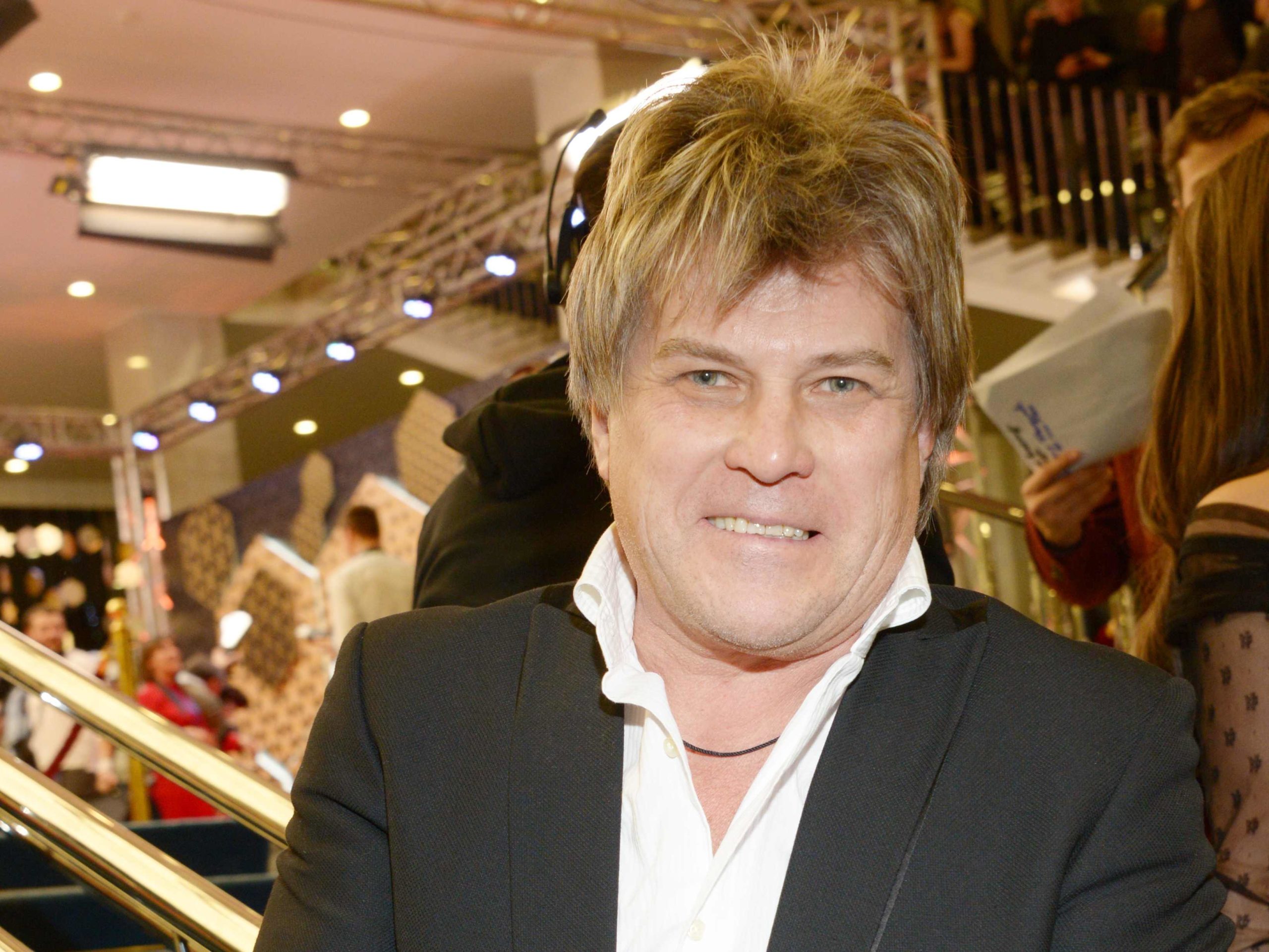 «Время никого не щадит»: вот как сейчас выглядит Алексей Глызин