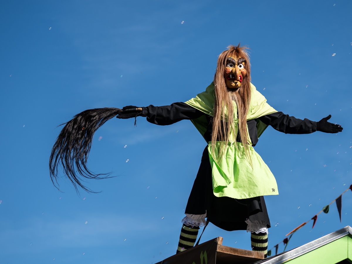 26 декабря - Евстратиев день или Ведьмины посиделки: уборка поощряется, а незнакомцы под запретом