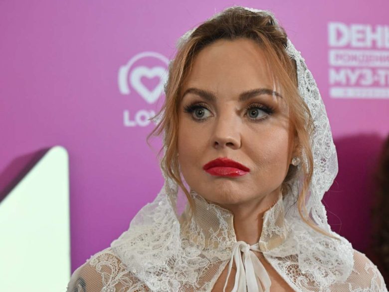 «Бывших алкоголиков не бывает!» МакSим заподозрили в срыве из-за странного поведения на концерте