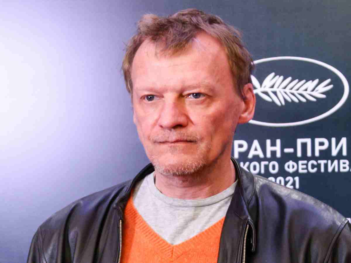 «Давно задыхается»: Алексея Серебрякова госпитализировали из-за тяжелой болезни