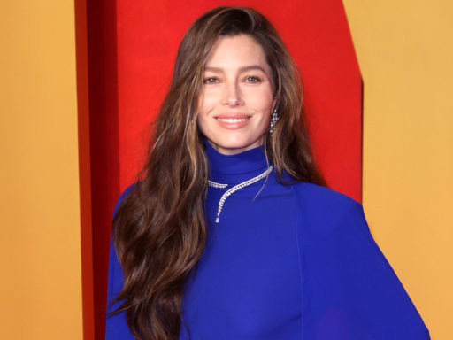 Джессика Бил