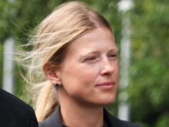 Из «бледной моли» в роковую брюнетку с каре: неожиданное преображение Софьи Эрнст