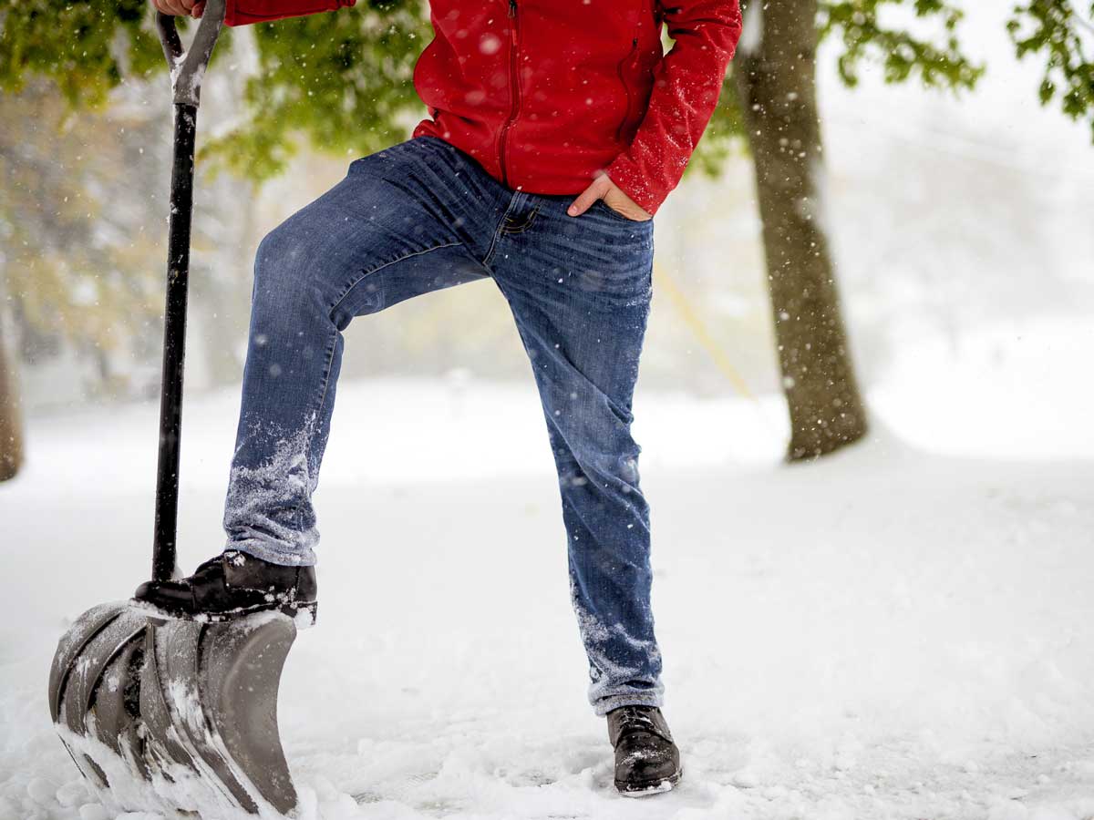 Как выбрать снегоуборщик для дома: полезные советы