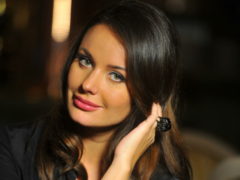 «Мисс Вселенная» Оксана Федорова обнародовала редкое фото с мужем, лицо которого она скрывает 14 лет