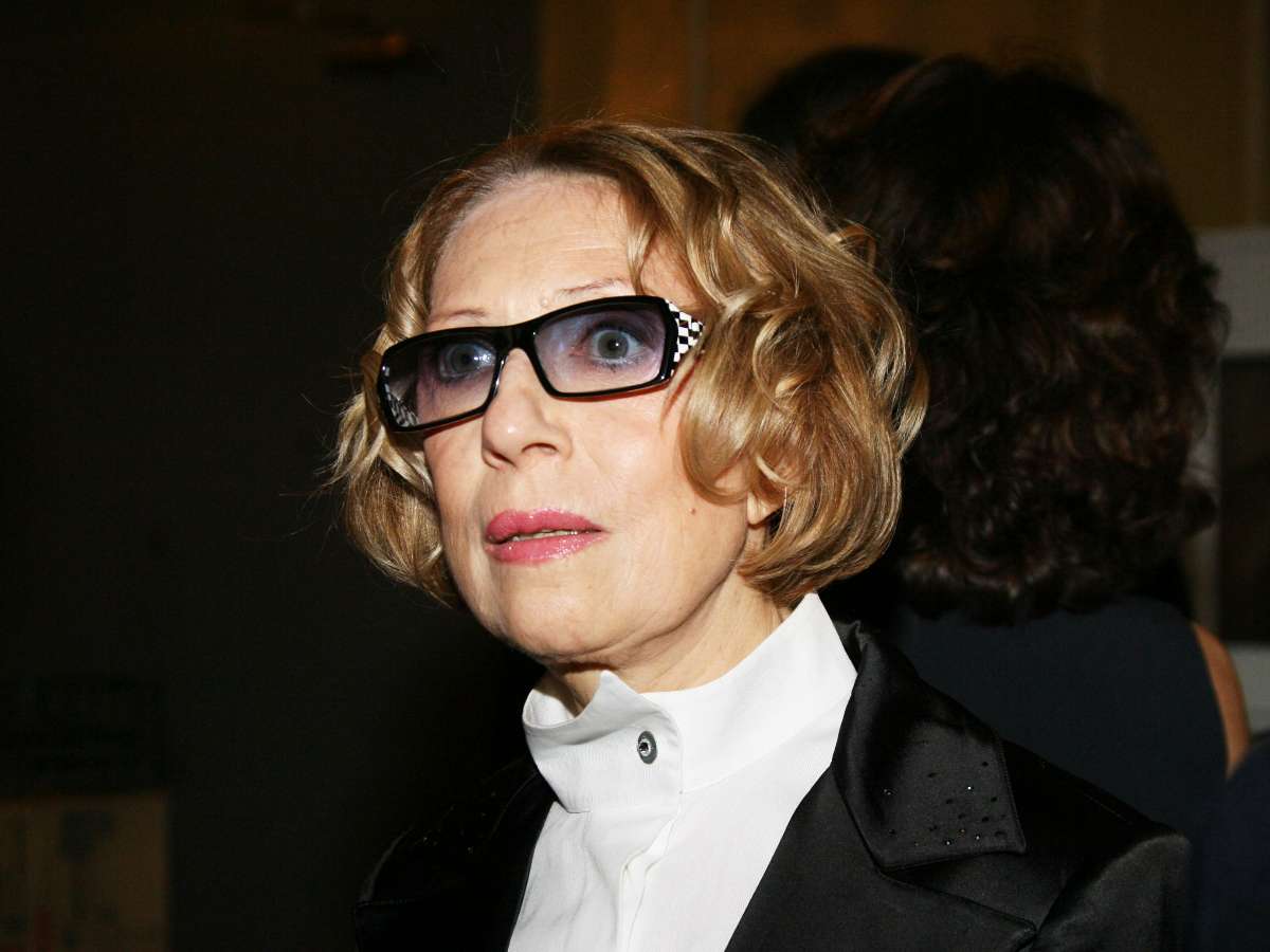 Могила Инны Чуриковой заброшена спустя почти три года после ее смерти