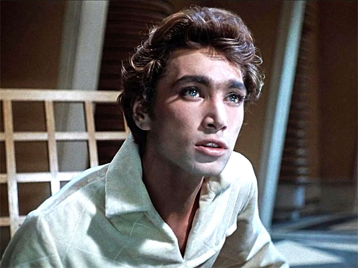 «Никто бы меня не достал оттуда»: как Коренев избежал страшной гибели на съемках «Человека-амфибии»