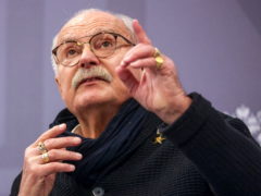 Потерял связь с реальностью: взявший Ефремова на работу Михалков о его главной беде