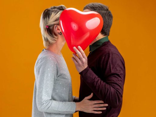 Повезет не только Близнецам! Любовный гороскоп на 2026 год для всех знаков зодиака