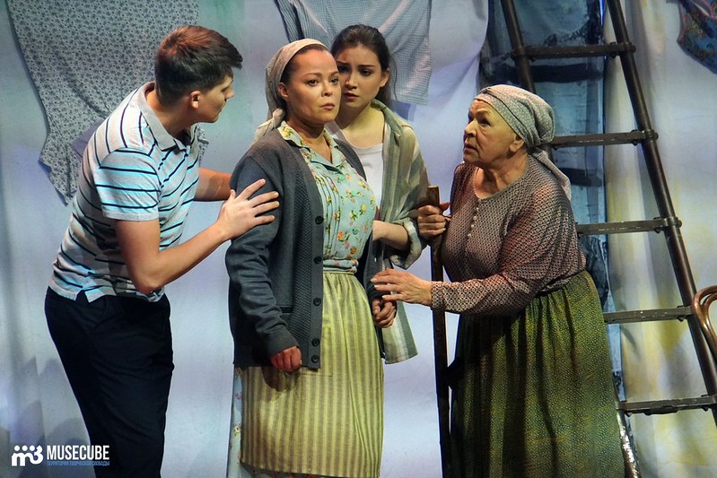 сцена_из_спектакля-4