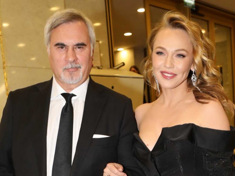 Старший уже жених, а младшая – вылитая принцесса: Меладзе и Джанабаева очаровали идиллией с детьми