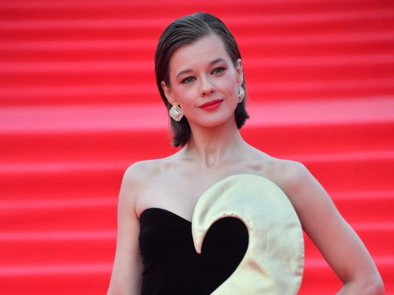 Беременная вторым ребенком Шпица вывела в свет 13-летнего сына от каскадера