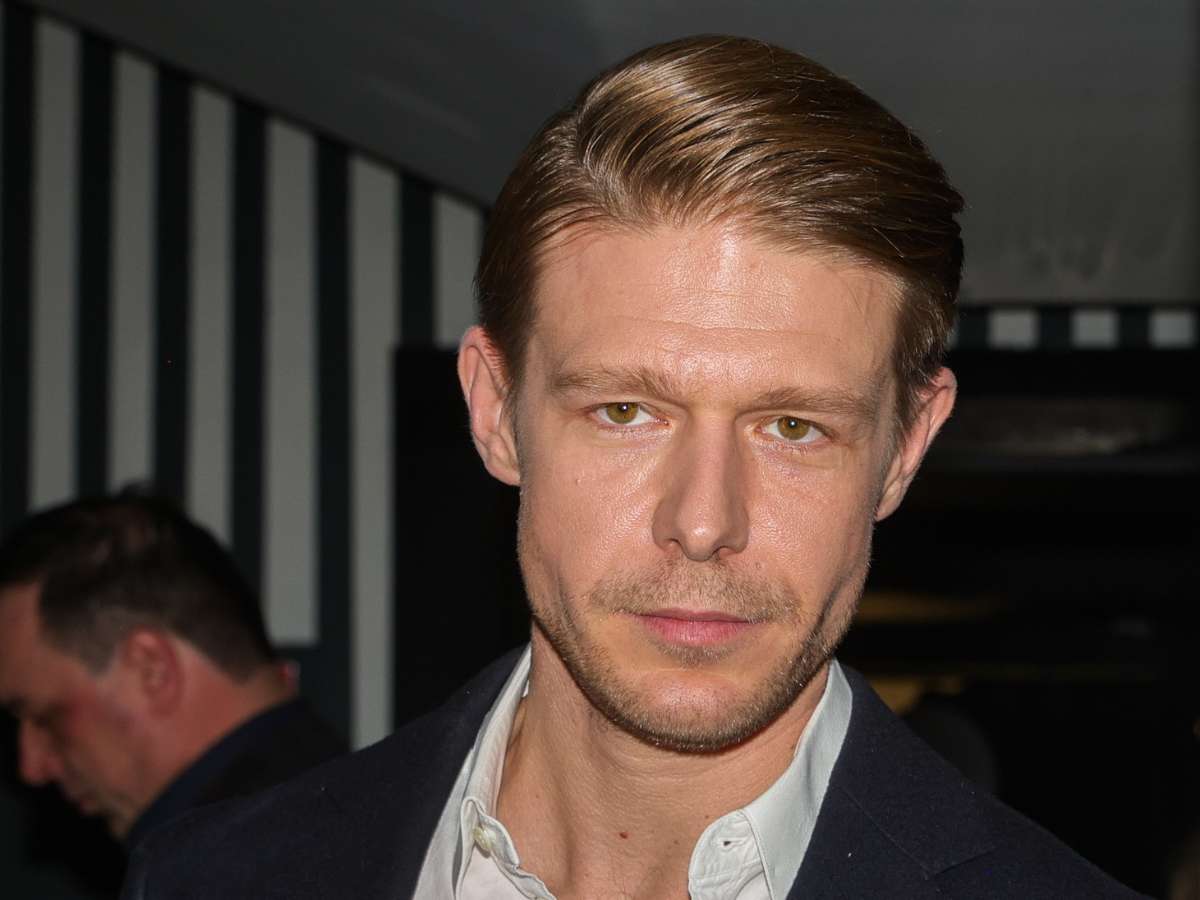 Жила в Риме, училась в Париже, но зарабатывает меньше любимого: что известно о девушке Никиты Ефремова