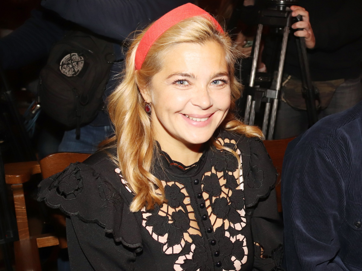 «Молодой фаворит пошел на пользу императрице»: влюбленная Пегова похвасталась идеальной фигуркой в купальнике