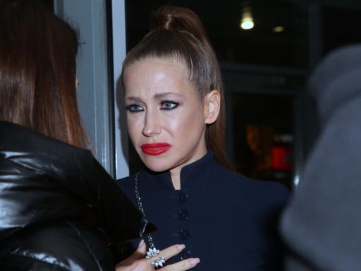 «Мы заперты – бушует шторм»: Барановская с детьми застряла во льдах Антарктиды