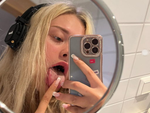 Начала ходить, жалуется на жизнь: искалеченная в Дубае Мария Ковальчук вышла на связь