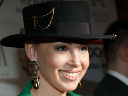 «Ни Бога в душе, ни мозгов в голове»: Полина Диброва поздравила православных с Крещением раздетой