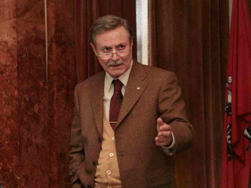 «Она посмотрела на меня с удивлением»: как Юрий Соломин сразил наповал Елизавету II