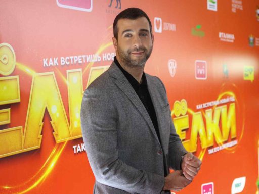 «Она решает, будет сегодня у нас дом или нет»: Иван Ургант высмеял Ларису Долину