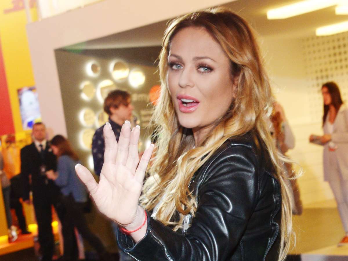 Отец Юлии Началовой о новой жизни ее хитов: «Пришло время»