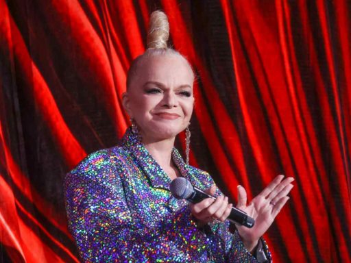 Покинувшая Россию Лариса Долина так и не передала ключи Полине Лурье