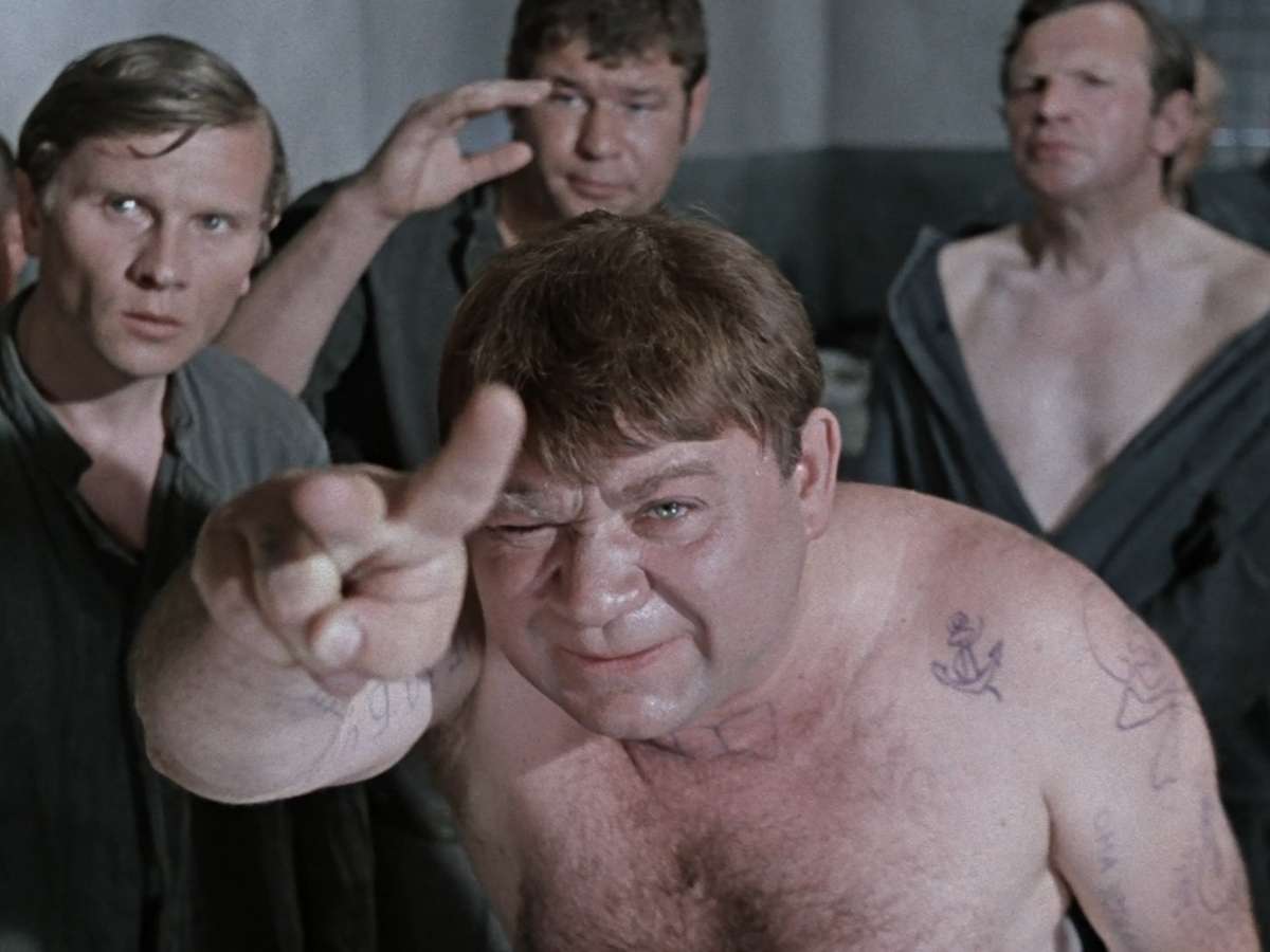 Съемки могли обернуться страшной гибелью: что происходило за кадром «Джентльменов удачи»