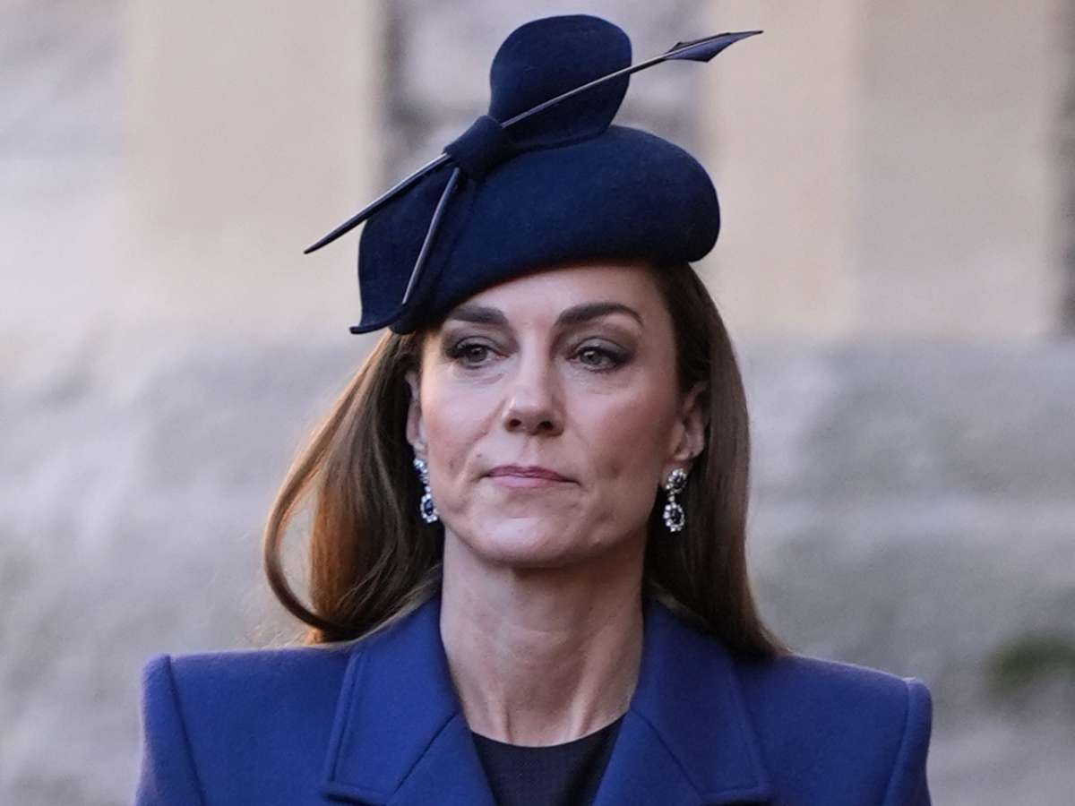 Уильям снова заподозрен в измене? Почему Кейт Миддлтон сняла обручальное кольцо