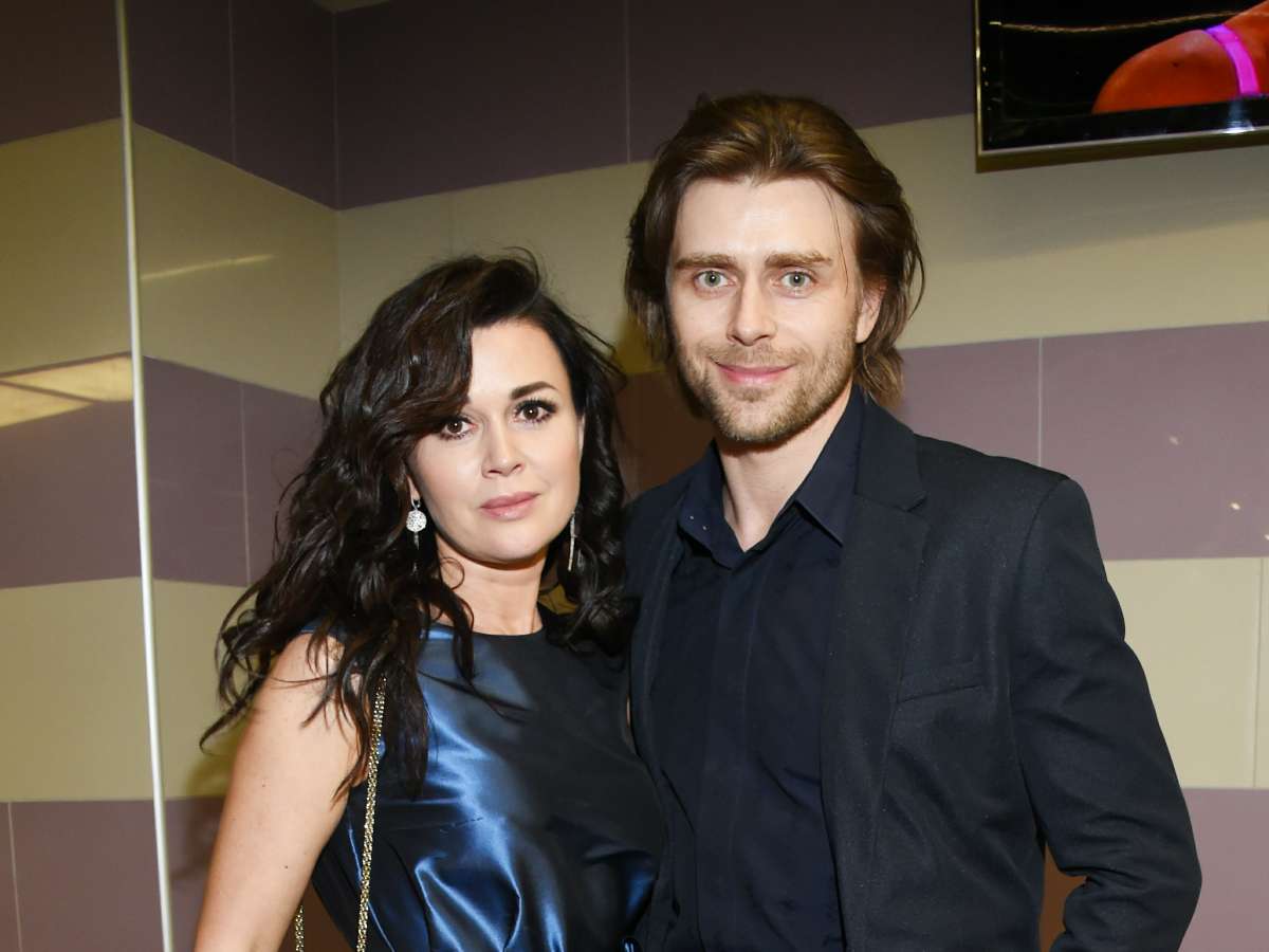 Взрослый макияж и поведение модели: повзрослевшая дочь Заворотнюк и Чернышева произвела фурор у Навки