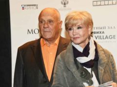 «Как это замечательно — стареть вместе»: дочь показала нежное письмо Владимира Меньшова Вере Алентовой