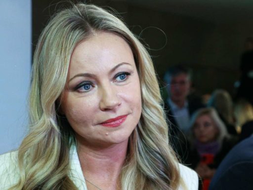 «Кровь – не водица»: родившая в 46 лет Мария Миронова показала подросшего сына