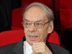 Осиротевшая дочь Баталова и Леонтенко, прикованная к инвалидному креслу, собирается жить одна