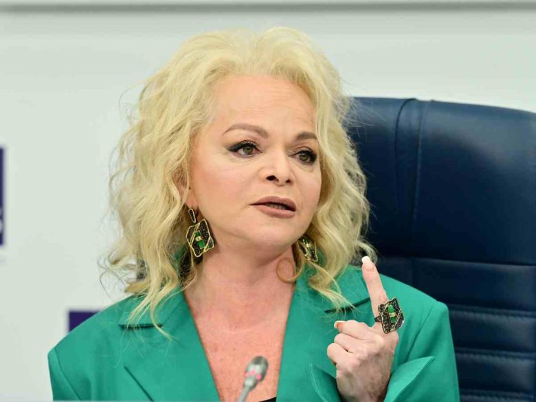 «Поступила так с человеком, еще и просится в чужие квартиры!»: Долиной нанесли удар в спину