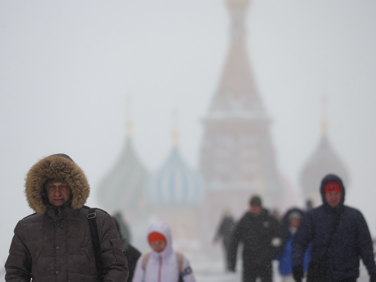 «Самые большие сугробы с начала зимы»: Москву и Подмосковье накроет аномальный снегопад