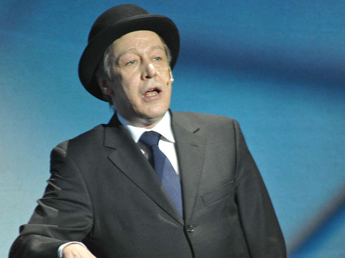 В семейных трусах и с огромным животом: как прошла закрытая премьера нового спектакля с Михаилом Ефремовым