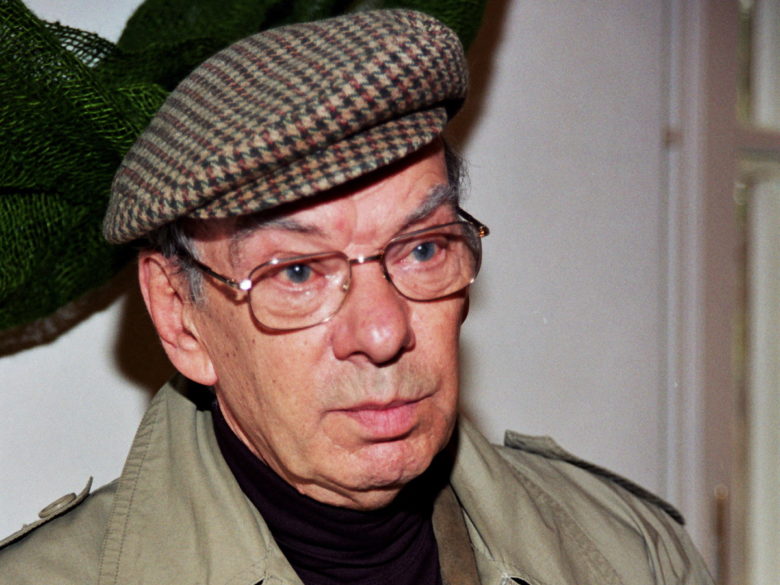 «Ведьма сдохла!»: звезда фильма «Одиноким предоставляется общежитие» Скороходова о смерти вдовы Баталова