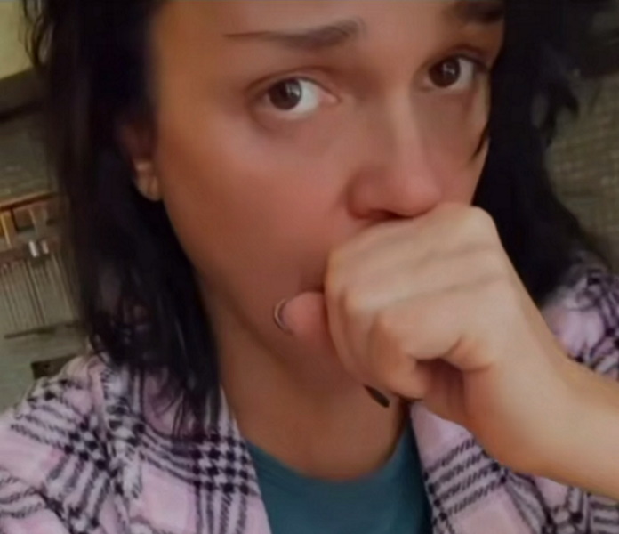  «Дебильная чмошница»: смачно рыгающая Слава прошлась по двуличной Собчак