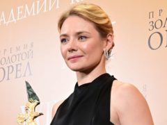 Брак с одноклассником, слухи о романе с Прилучным и тайная беременность: зигзаги судьбы Карины Разумовской