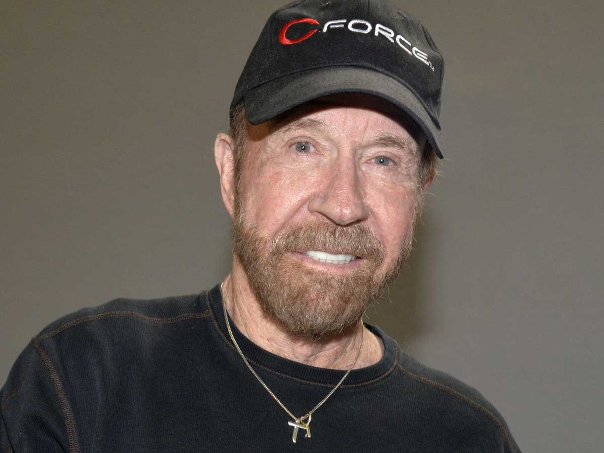 Умер Чак Норрис