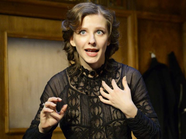 «Другое лицо»: Лизу Арзамасову заподозрили в пластике