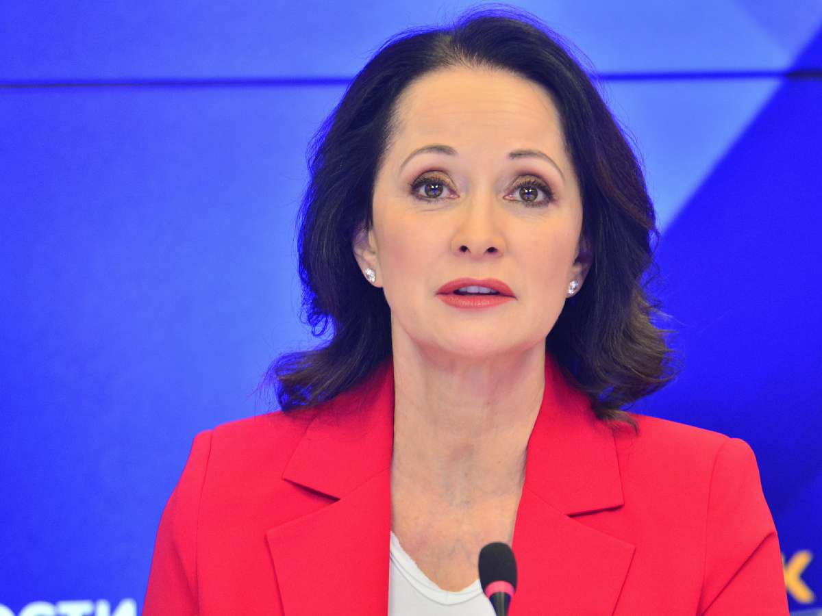 «Фигура как у студентки»: 58-летняя Ольга Кабо показала пикантное фото в купальнике