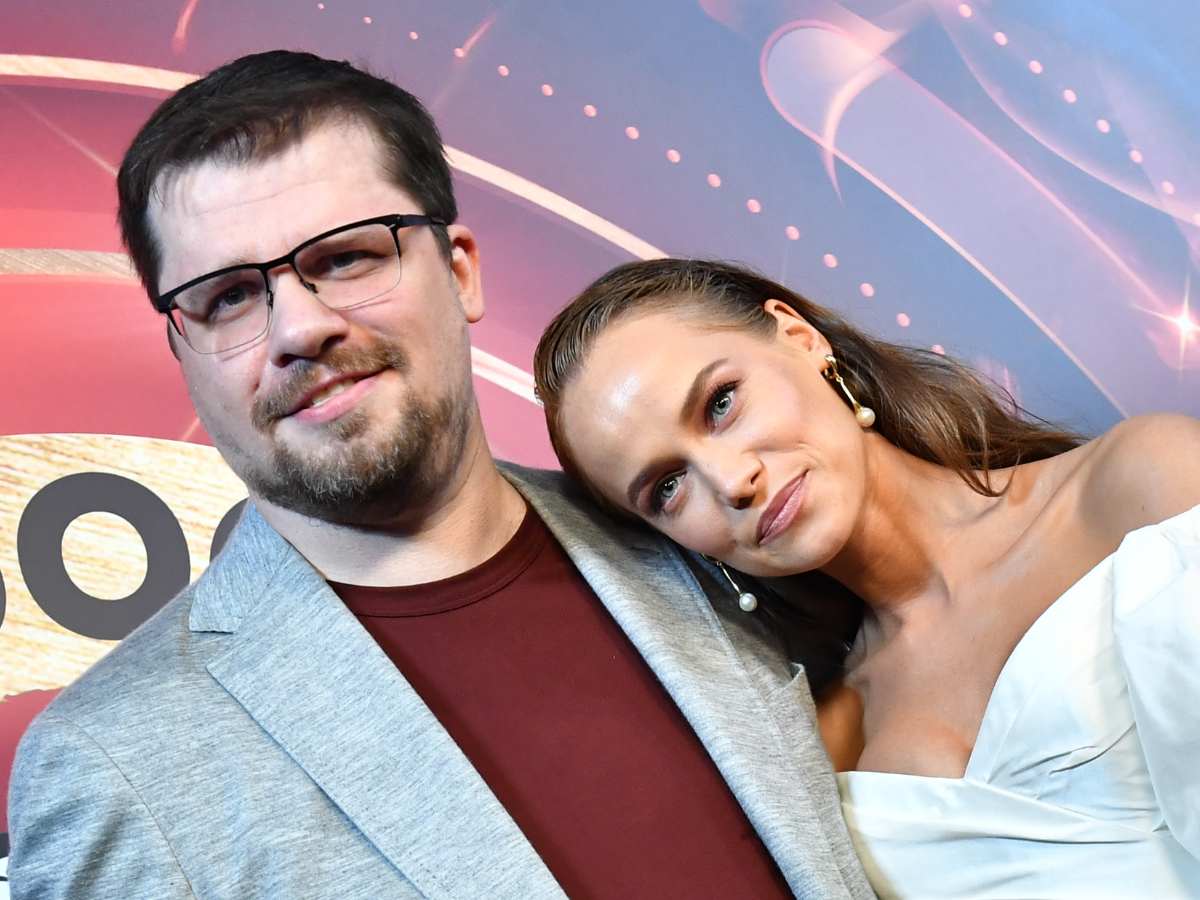 Гарик Харламов и Екатерина Ковальчук ждут ребенка: тайну раскрыл Денис Дорохов