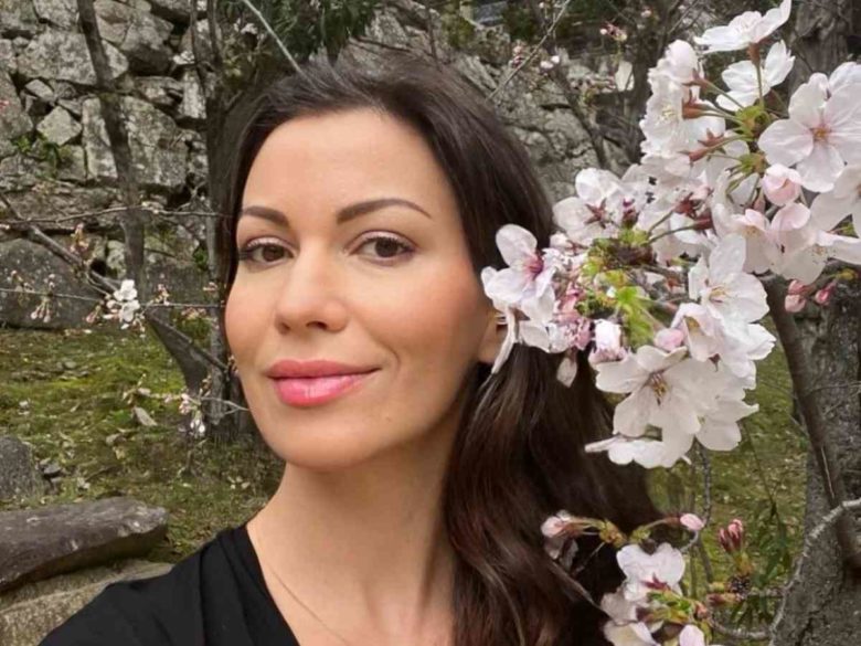 «Мы вдруг потеряли дом»: Ирина Болгар вместе с детьми от Павла Дурова оказалась на улице в Швейцарии