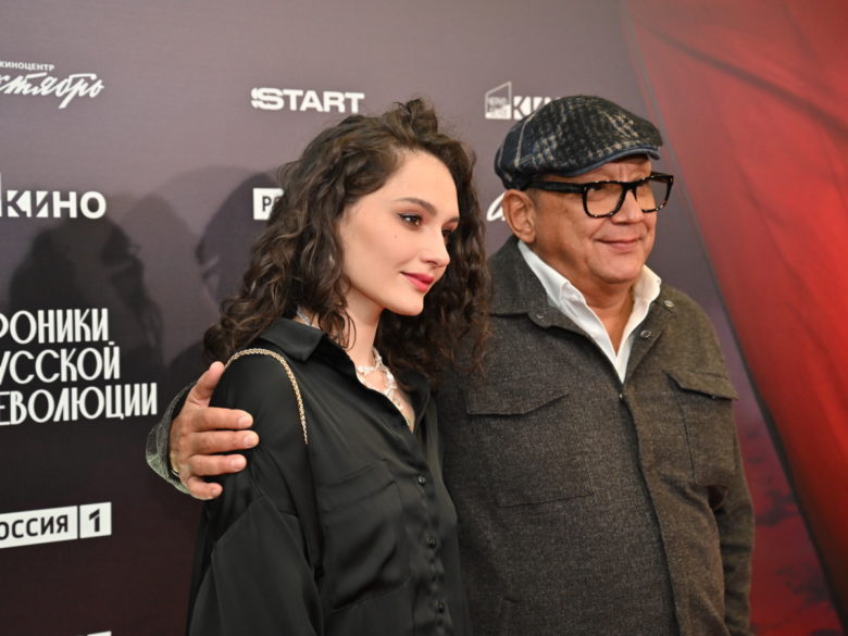 «Не было денег»: дочь Толкалиной и Кончаловского раскрыла правду о крахе пятилетнего брака