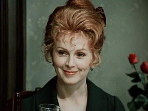 Обманом заманил в ЗАГС, а потом отобрал детей: как брак с нелюбимым Басовым разрушил жизнь красавицы Валентины Титовой