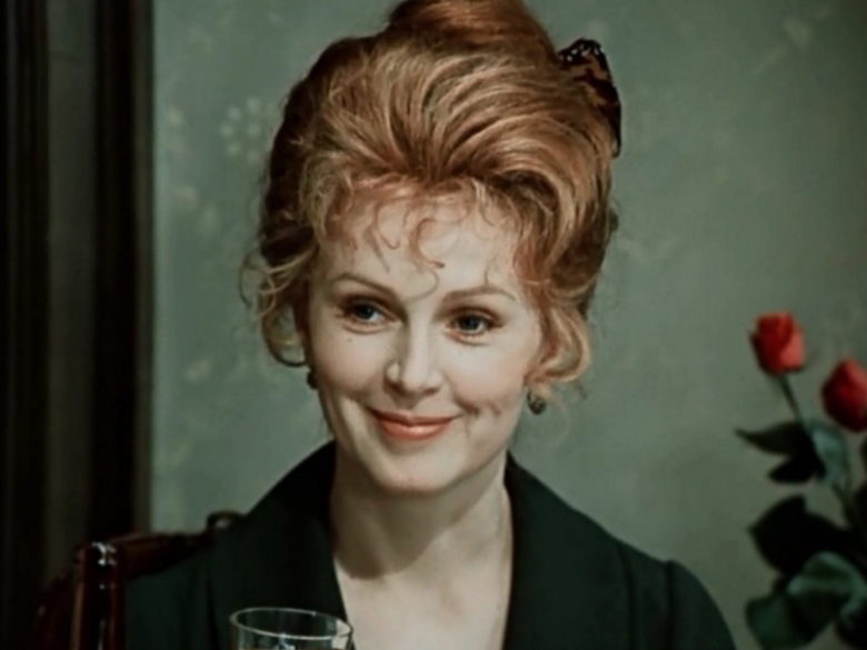 Обманом заманил в ЗАГС, а потом отобрал детей: как брак с нелюбимым Басовым разрушил жизнь красавицы Валентины Титовой