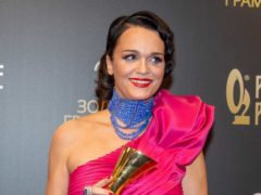 Очевидцы о «пьяном» выступлении певицы Славы: «На сцену ее вывели под руки»