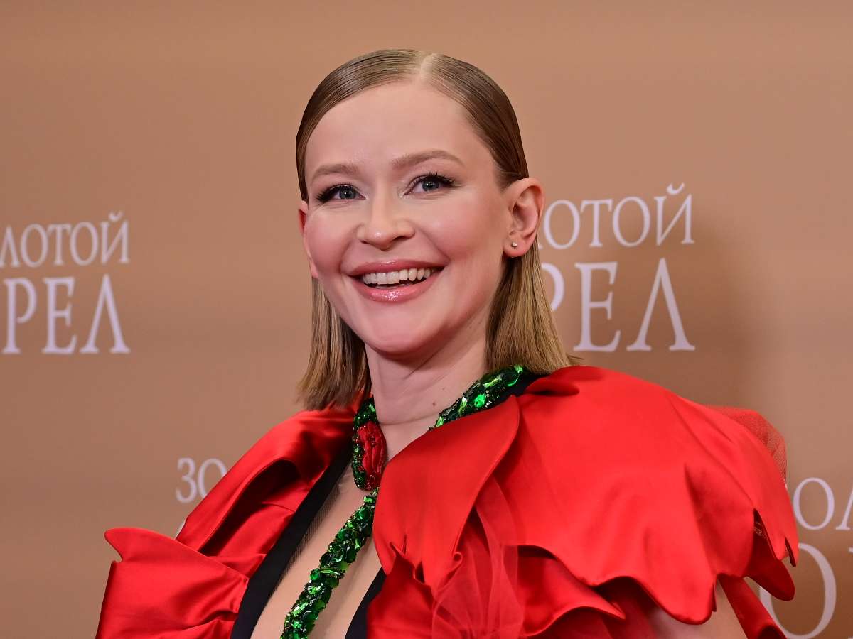 «Попа накладная»: на Юлии Пересильд лопнули штаны (фото)