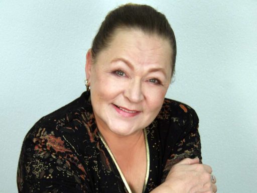 «Пошел ты»: за что Раиса Рязанова нагрубила приютившему ее Александру Мохову