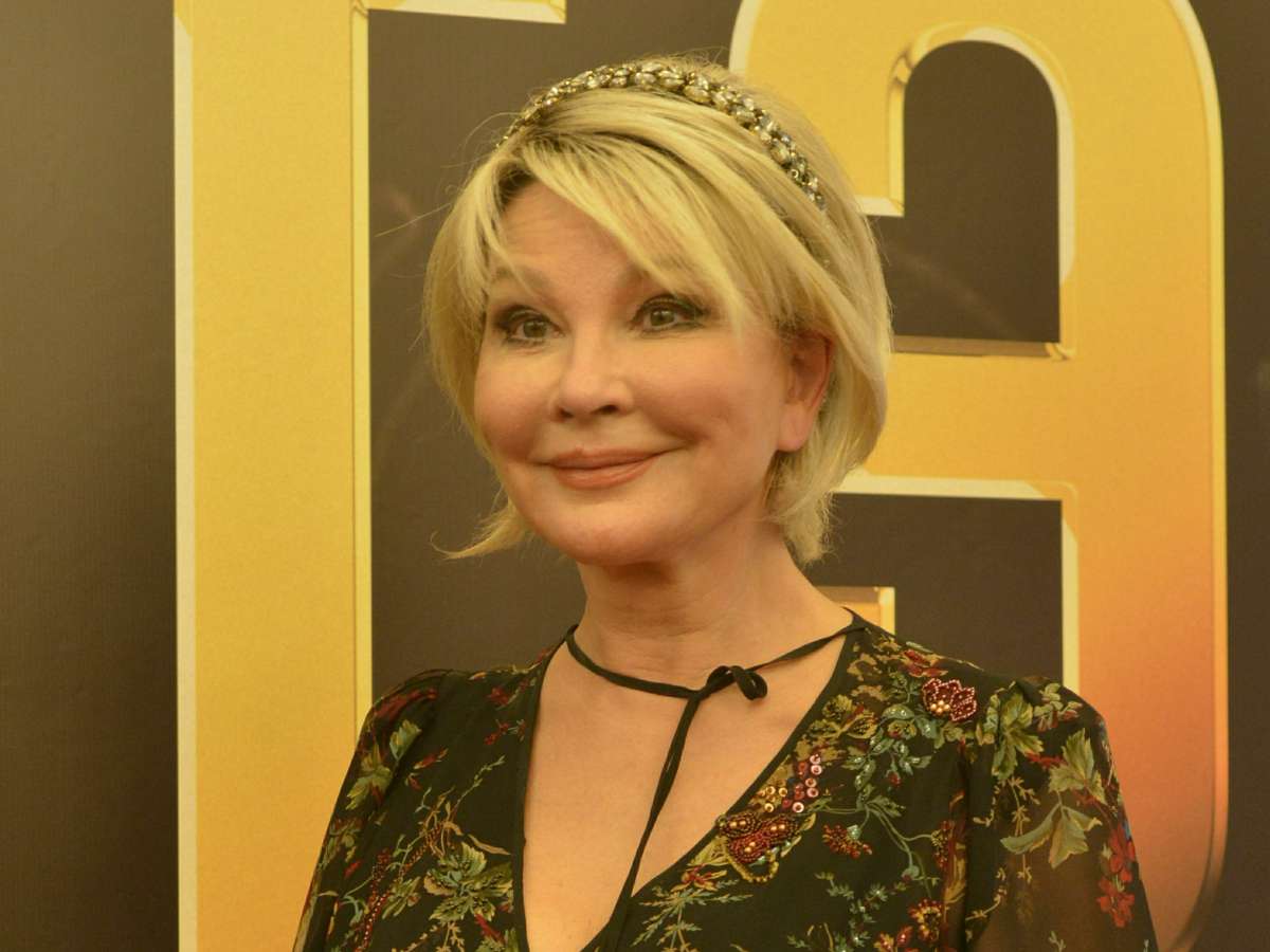 «Стала похожа на Бриджит Бордо»: как сейчас выглядит отрицающая пластику Татьяна Веденеева